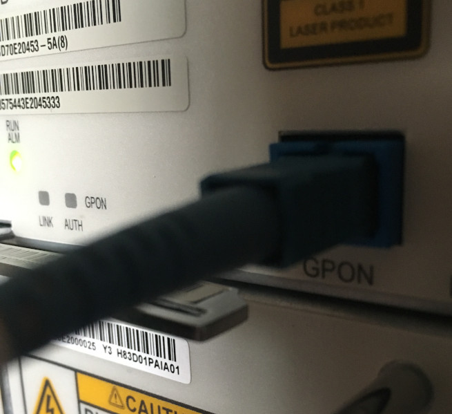 Blue UPC SC connector on Huawei DSLAM